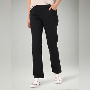 Lee Women’s Relaxed Fit Straight Leg All Day Pant - Black - 14 Petite